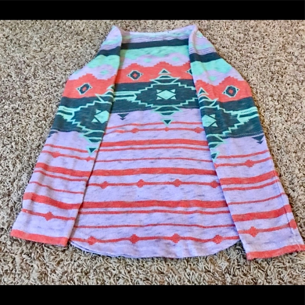 #Aztec Boutique Top - Picture 4 of 6